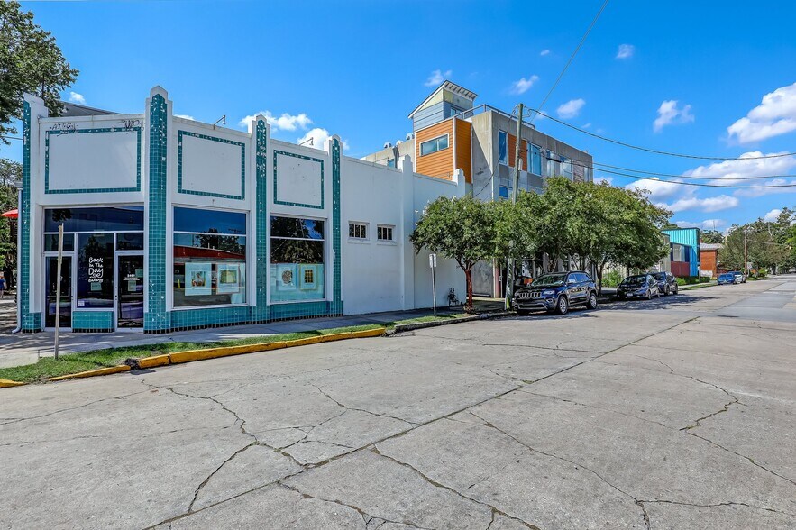 More Photos Of 422 W 43rd St, Savannah Storefront Retail Office For Sale