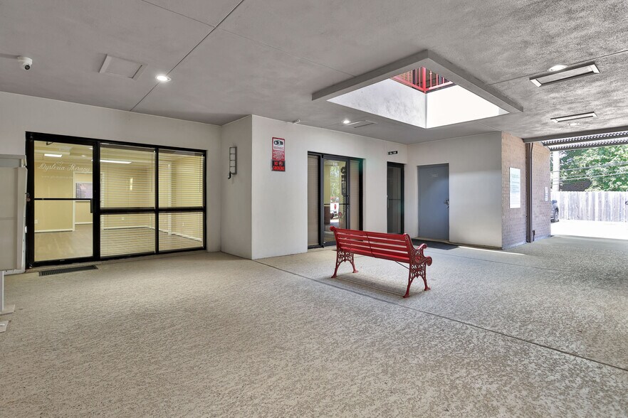 More Photos Of 3421 W Davis St, Conroe Medical For Lease