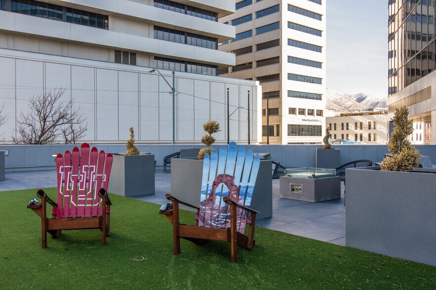 More Photos Of 250 E 200 S, Salt Lake City Office For Lease