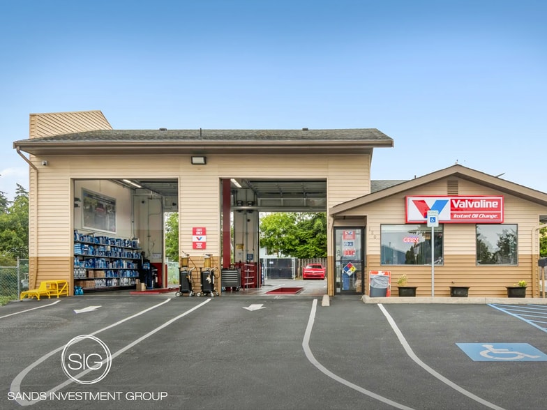 Primary Photo Of 180 NE Midway Blvd, Oak Harbor Auto Repair For Sale