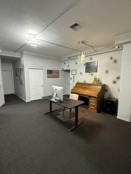 More Photos Of 150 NW 4th St, Prineville Office For Sale