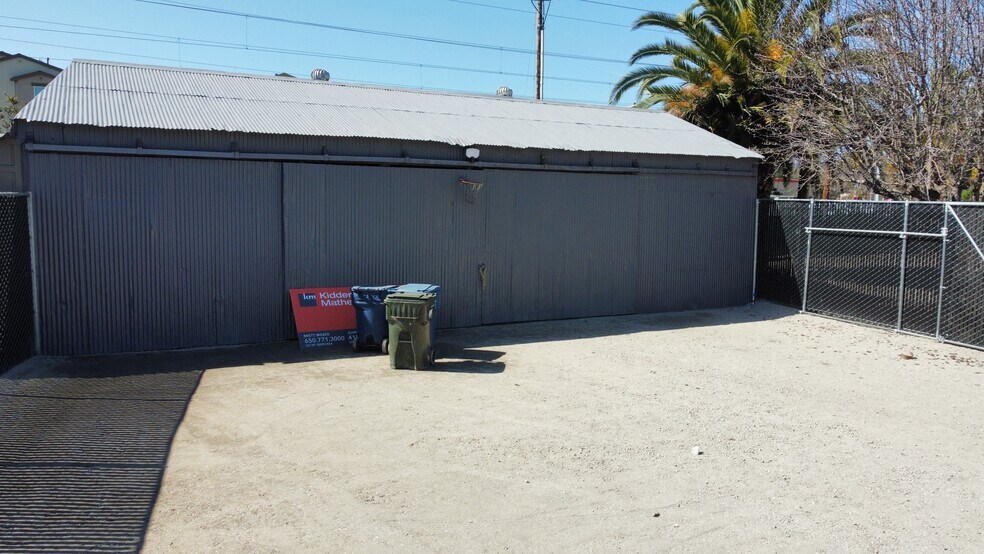 More Photos Of 923-927 Arguello St, Redwood City Flex For Lease