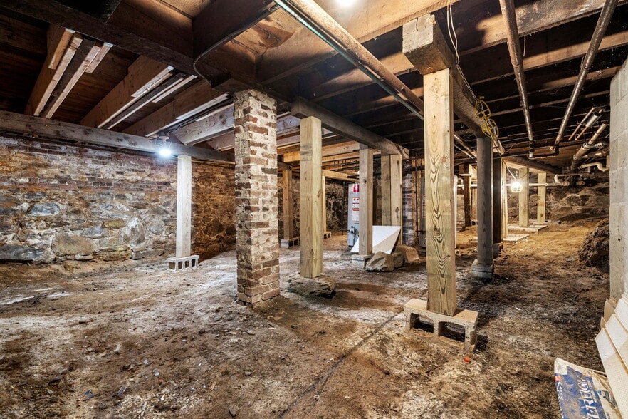 More Photos Of 7-17 School St, Merrimac Apartments For Sale