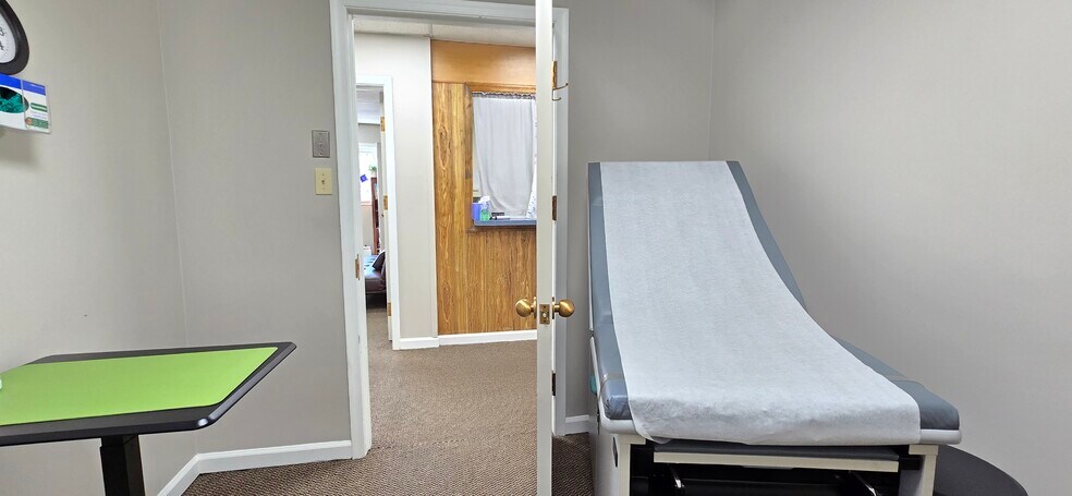 More Photos Of 339 E Antietam St, Hagerstown Office For Lease