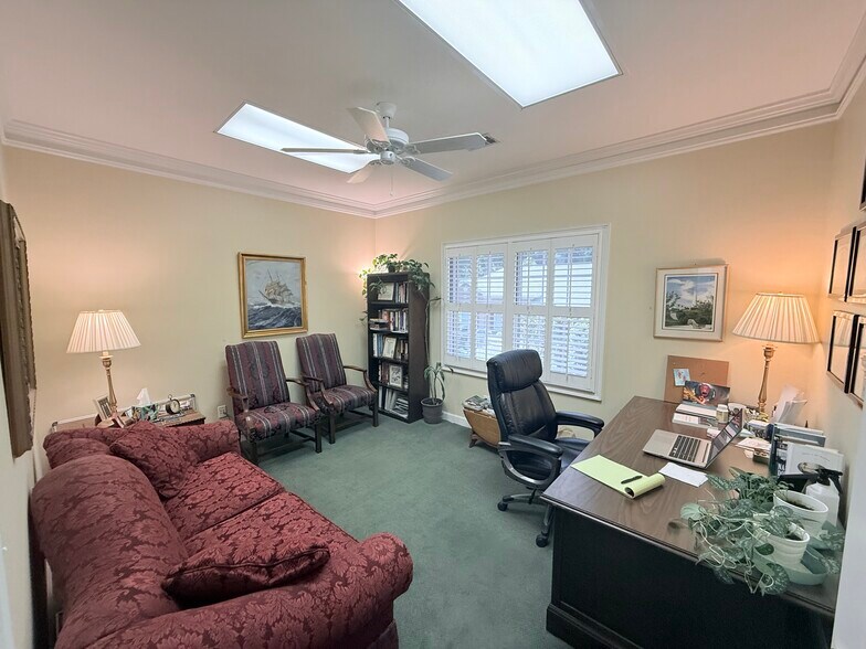 More Photos Of 500 Sun Valley Dr, Roswell Office For Sale