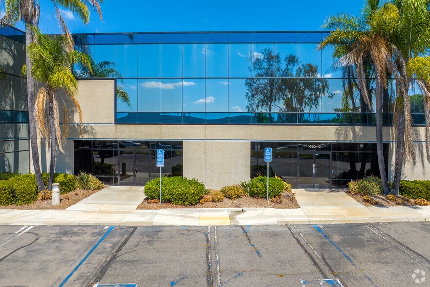 More Photos Of 970 Park Center Dr, Vista Manufacturing For Lease