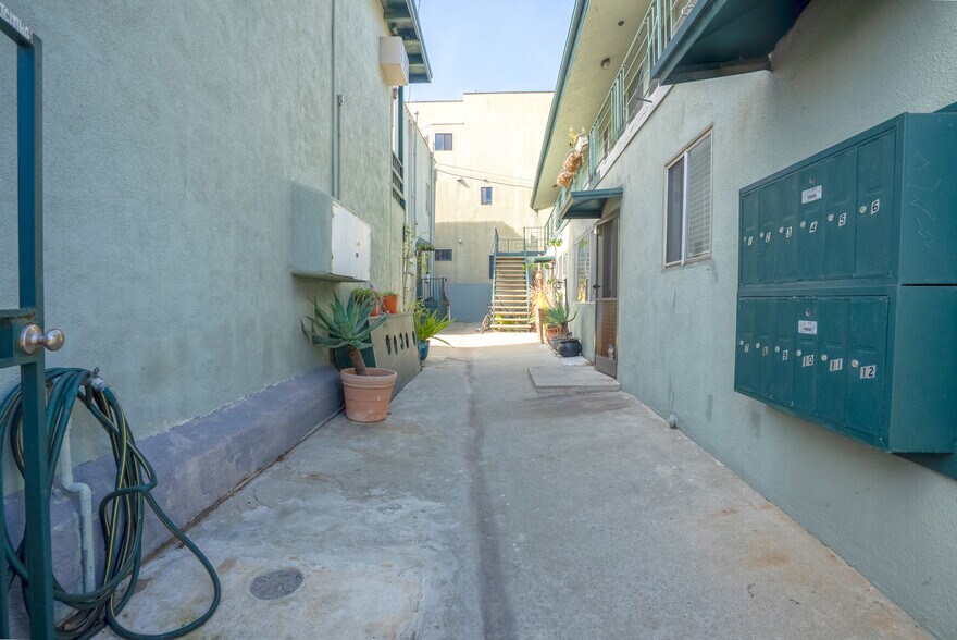 More Photos Of 1635-1639 Seal Way, Seal Beach Apartments For Sale