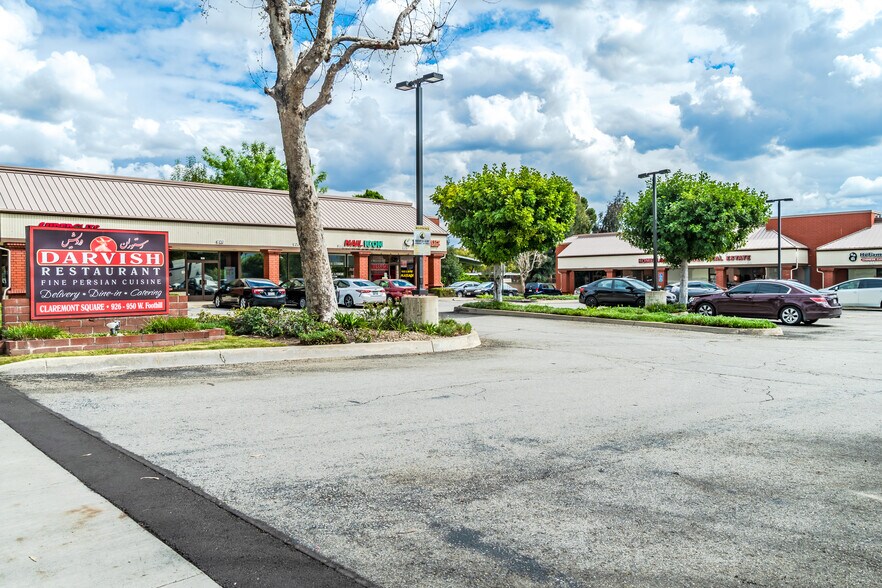 More Photos Of 926-950 W Foothill Blvd, Claremont Unknown For Lease