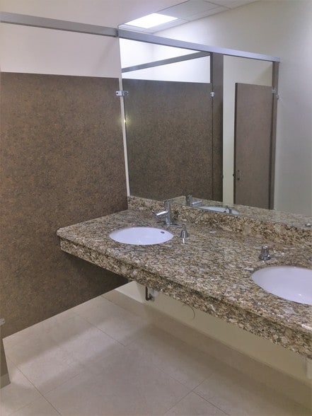 More Photos Of 14125 NW 80th Ave, Miami Lakes Office For Sale