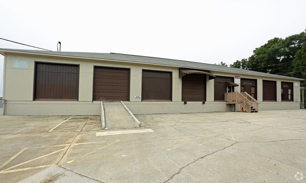 More Photos Of 2010 Old Montgomery Hwy, Birmingham Flex For Lease