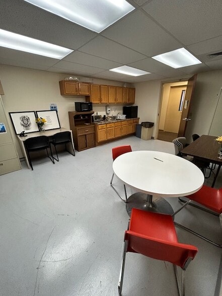 More Photos Of 329 Pine St, Williamsport Office For Sale