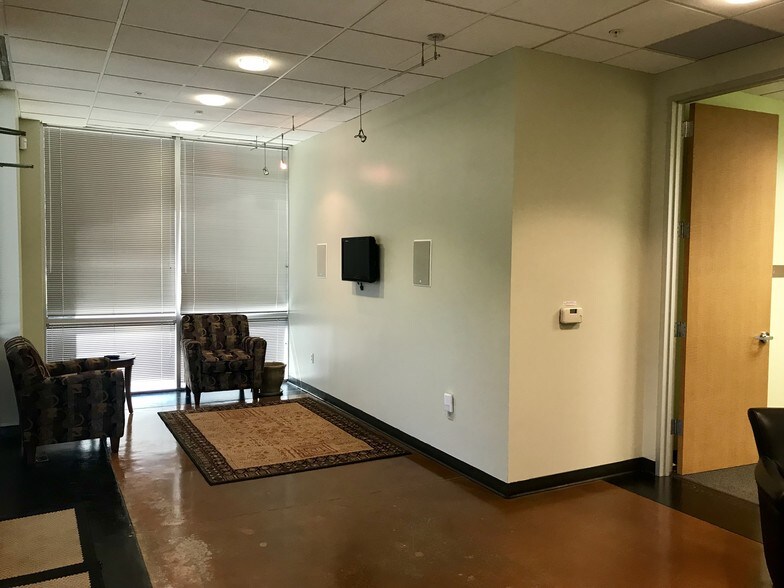 More Photos Of 3301 Matrix Dr, Richardson Research And Development For Sale