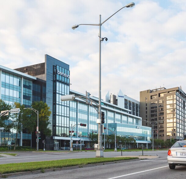 More Photos Of 3030 Boul Laurier, Québec Land For Sale