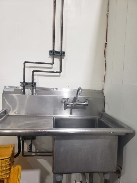 More Photos Of 1126 Sibley St, Folsom Warehouse For Lease