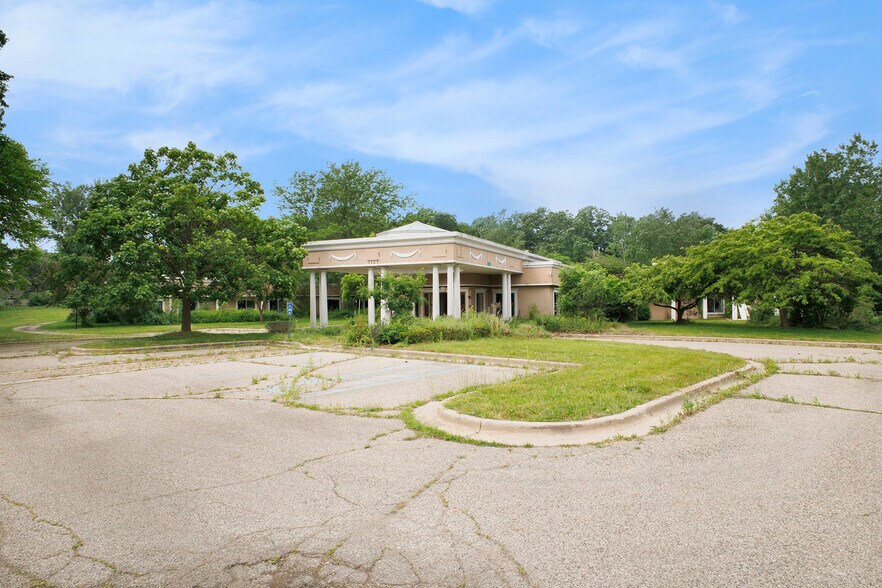 More Photos Of , Grand Rapids Unknown For Sale