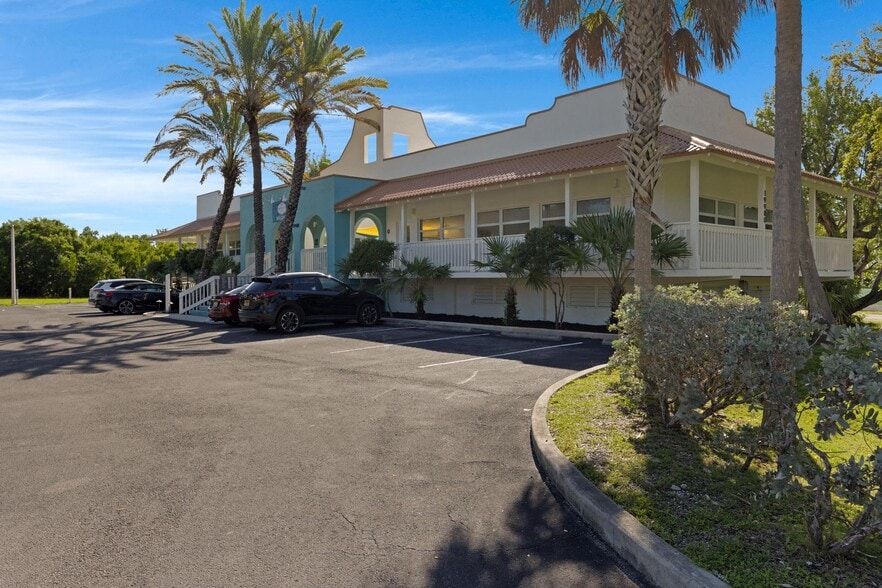 More Photos Of 19950-19980 Overseas Hwy, Sugarloaf Key Office For Sale