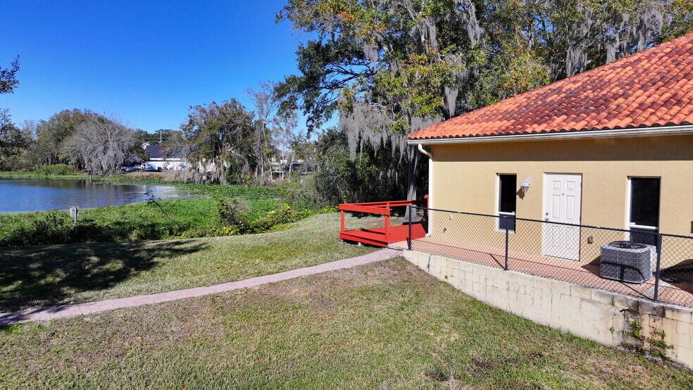 More Photos Of 5115 S Lakeland Dr, Lakeland Office For Sale