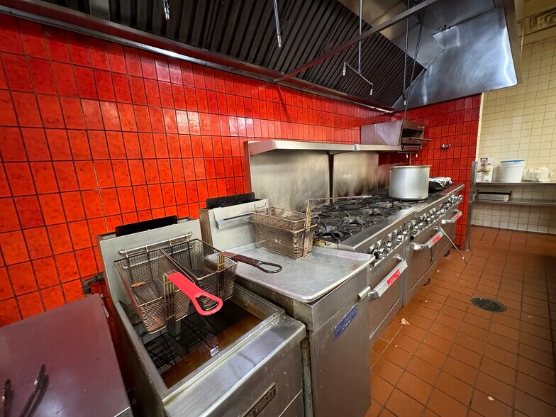 More Photos Of 762 Roebling Ave, Trenton General Retail For Sale