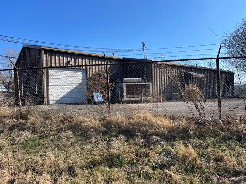 More Photos Of 2008 S Main St, Columbia Medical For Sale