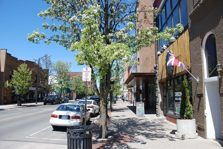 More Photos Of 127 S Union St, Traverse City Restaurant For Sale