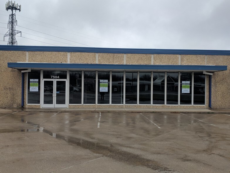 More Photos Of 7504 Boulevard 26, North Richland Hills Health Club For Lease