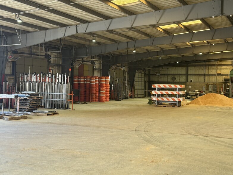 More Photos Of 2201 D Ave, Amarillo Warehouse For Sale