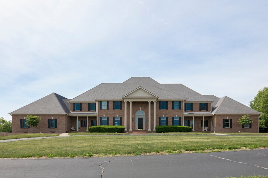 More Photos Of 4664 Lexington Rd, Winchester Specialty For Sale