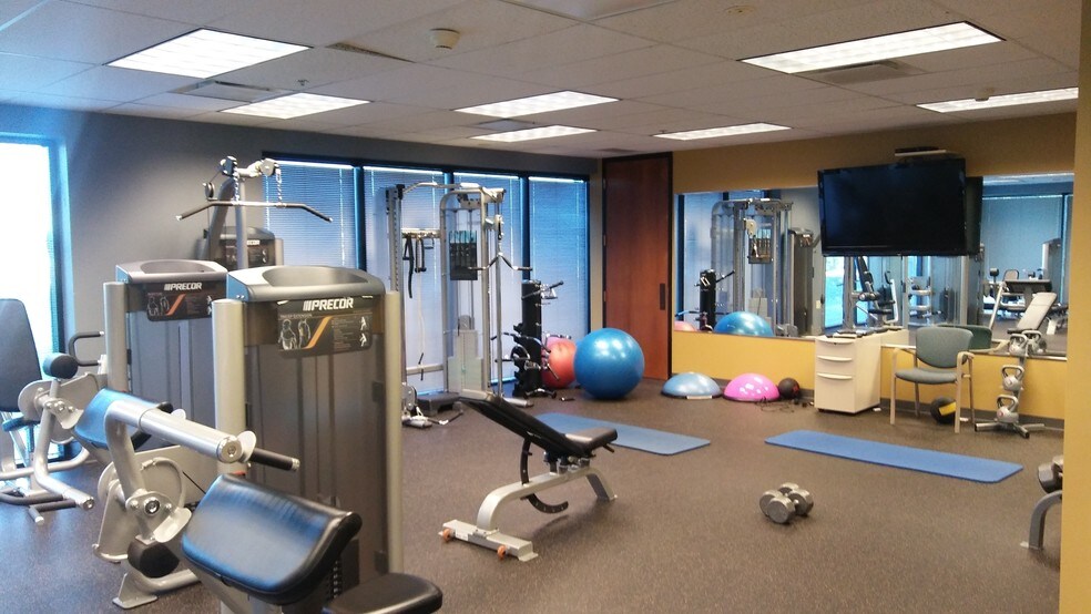 More Photos Of 7250 Poe Ave, Dayton Medical For Lease