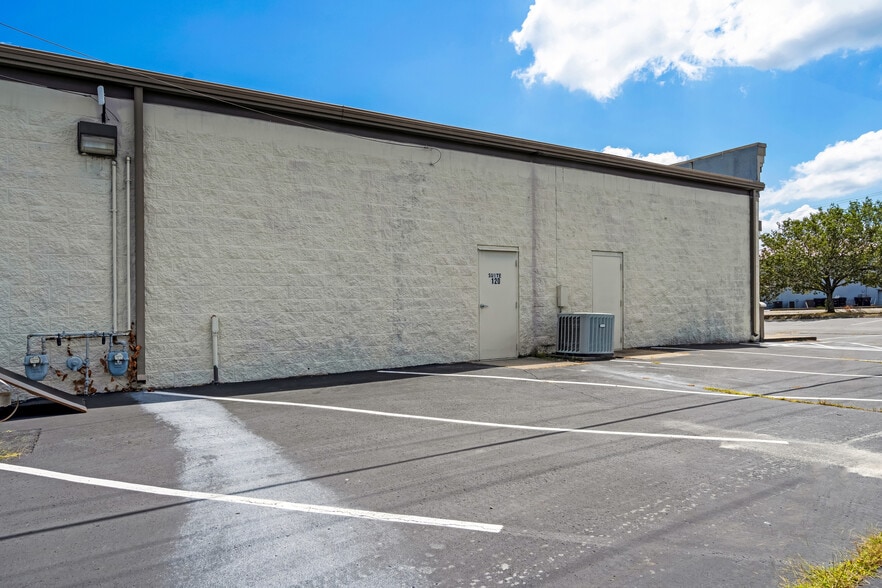 More Photos Of 630 Broadmor Blvd, Murfreesboro Medical For Lease