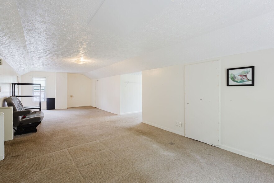 More Photos Of , Lexington Specialty For Sale
