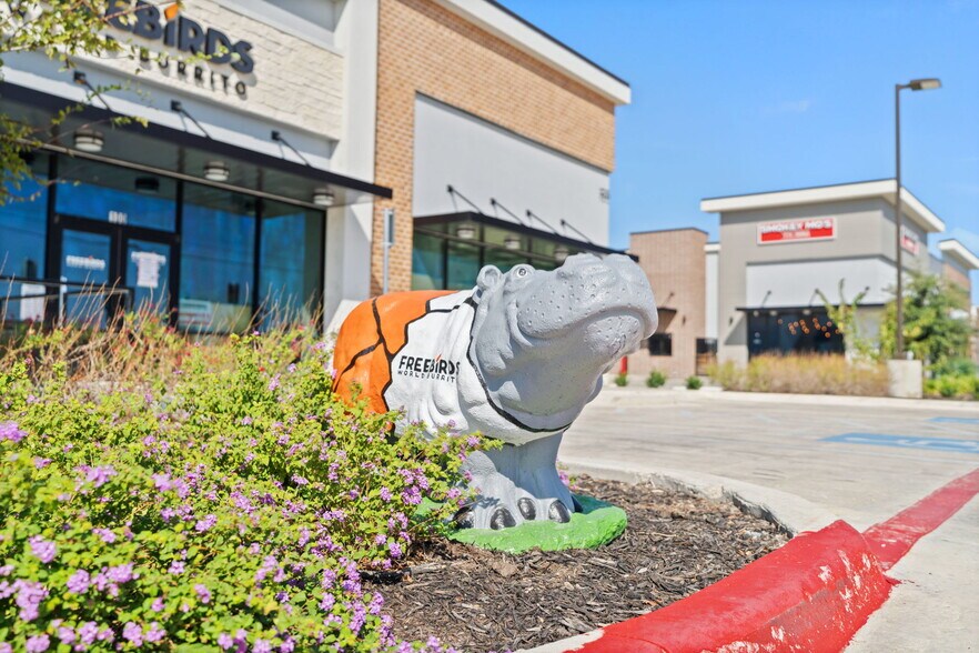 More Photos Of 126 Chris Kelley blvd, Hutto General Retail For Sale