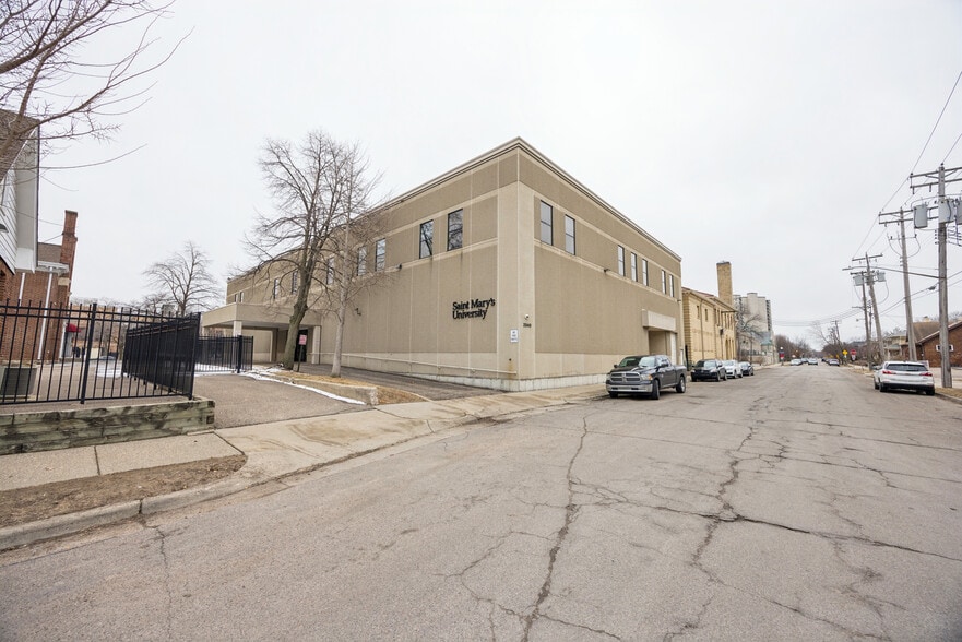 More Photos Of 2540 Park Ave, Minneapolis Schools For Sale