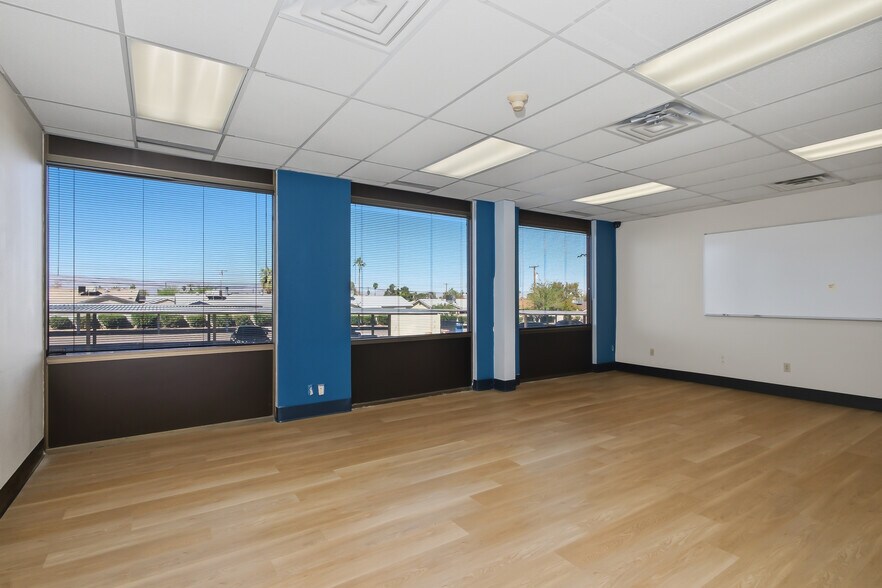 More Photos Of 1820 E Sahara Ave, Las Vegas Office For Lease