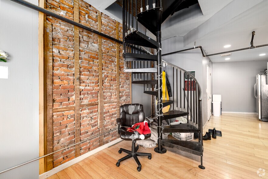 More Photos Of 40 Court St, Binghamton Apartments For Sale