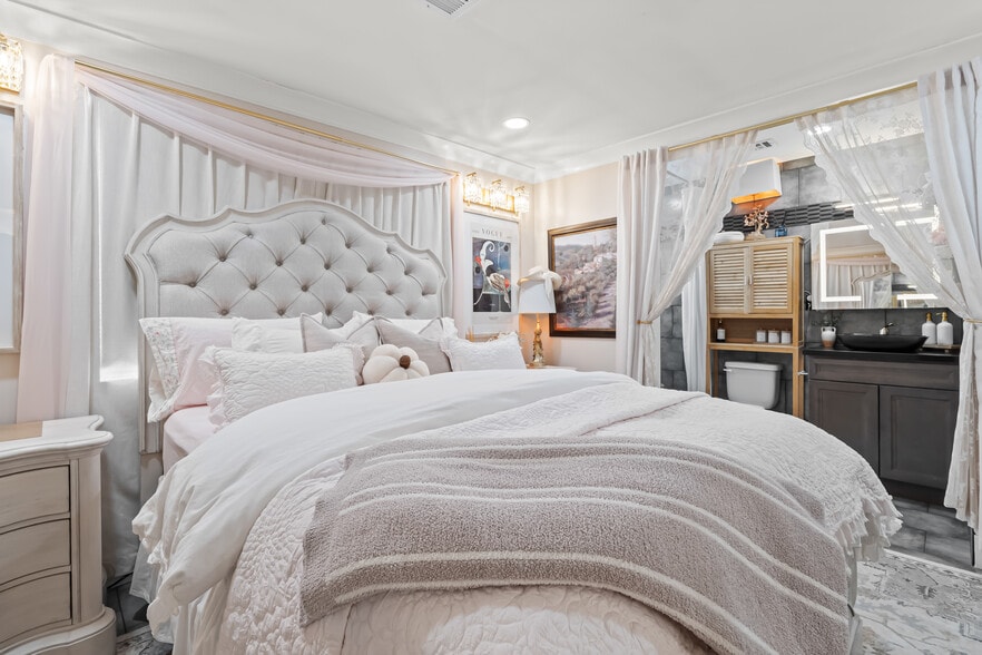 More Photos Of 2366 Main St, Ramona Office For Sale