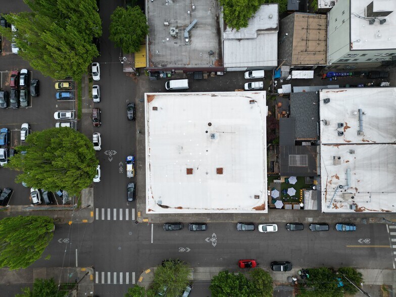 More Photos Of 645 SE Ankeny St, Portland Warehouse For Lease