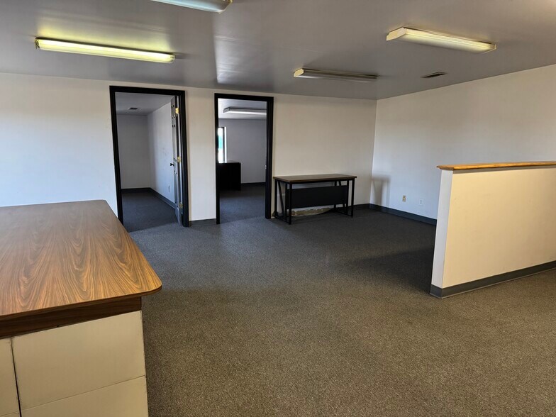 More Photos Of 2029 Brookside Ln, Kingsport Industrial For Sale