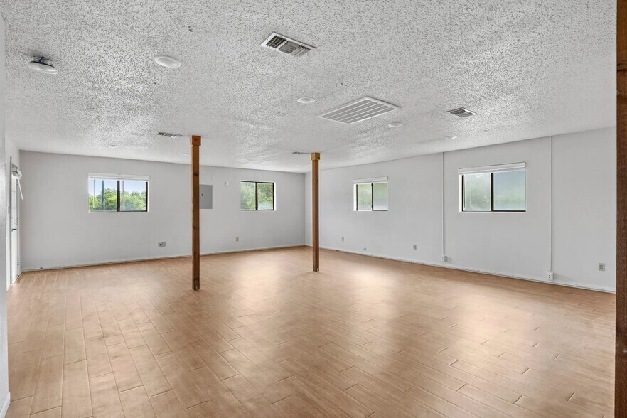 More Photos Of 42320 FM 3159, Canyon Lake Office For Lease