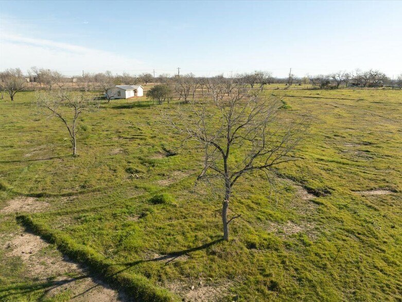 More Photos Of 2095 Bridal Path Rd, Luling Land For Sale