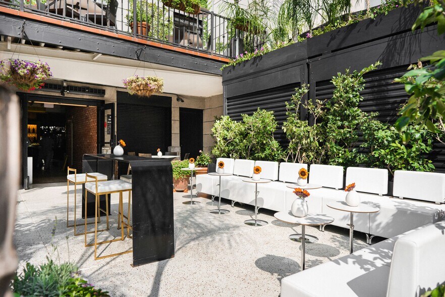 More Photos Of 3933 30th St, San Diego Storefront For Sale