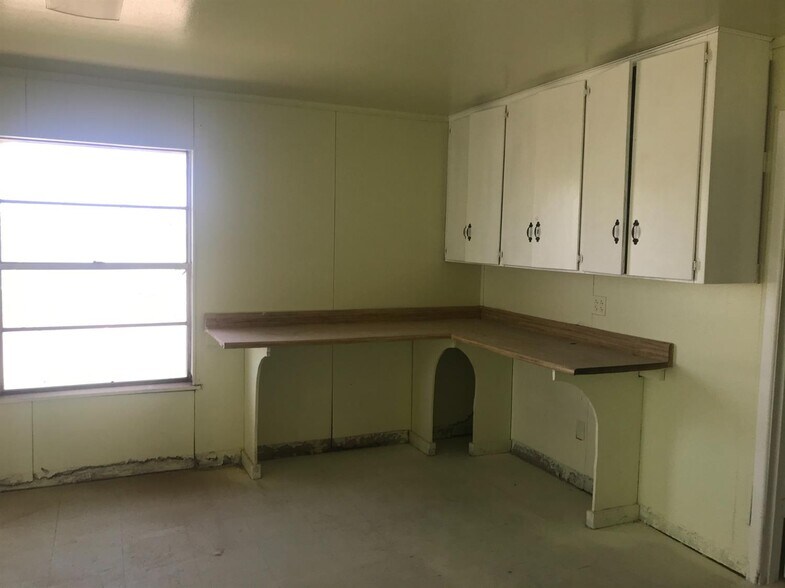 More Photos Of 1601 Vanda Ave, Lubbock Assisted Living For Sale