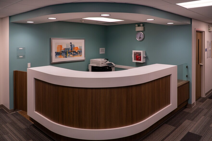 More Photos Of 312 E Wisconsin Ave, Milwaukee Medical For Lease