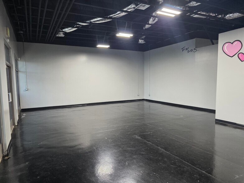 More Photos Of 18120-18182 Pioneer Blvd, Artesia Unknown For Lease