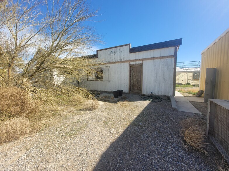 More Photos Of 3171 Tillman St, Pahrump Industrial For Sale