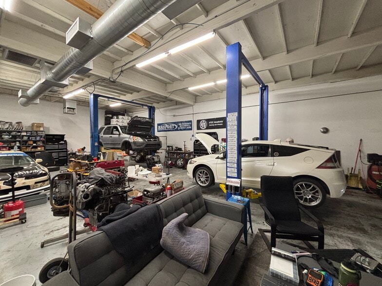 More Photos Of 2853-2855 S 44th St, Phoenix Warehouse For Lease