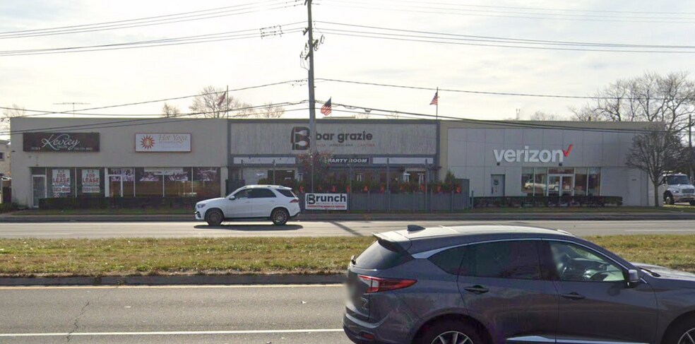 Primary Photo Of 5070 Sunrise Hwy, Massapequa Park Unknown For Lease