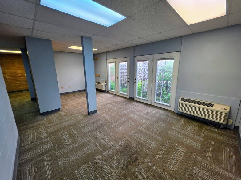 More Photos Of 1848-1850 W Galbraith Rd, Cincinnati Office For Sale
