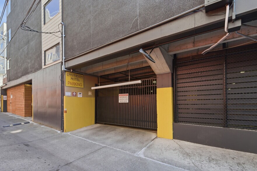 More Photos Of 4731 12th Ave NE, Seattle Apartments For Sale