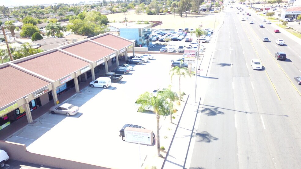 More Photos Of 519 W Foothill Blvd, Rialto Unknown For Lease