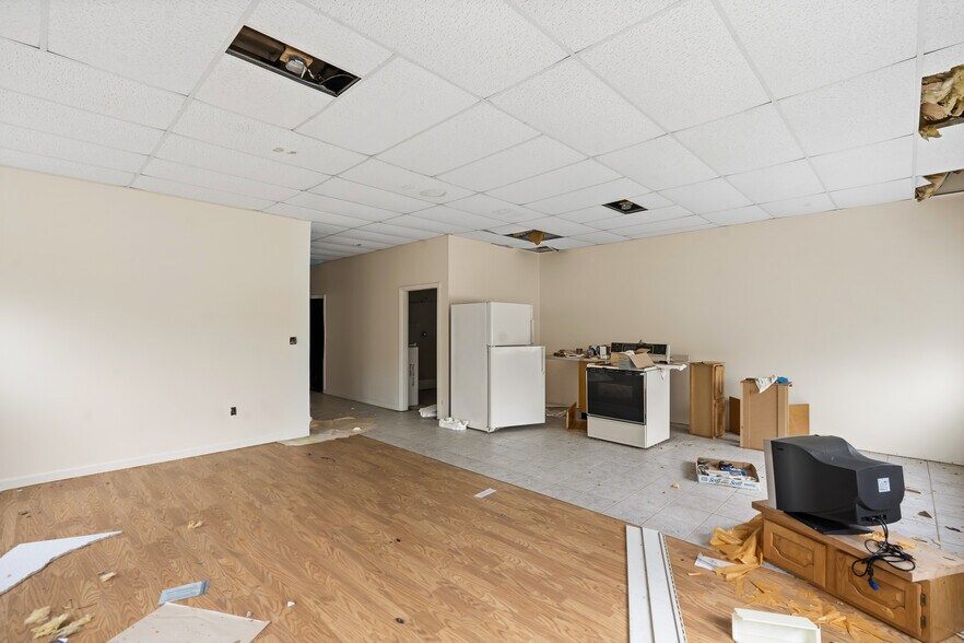 More Photos Of 360 SW Cutoff, Northborough Industrial For Sale